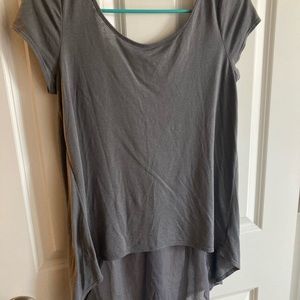 American Eagle flowy tee